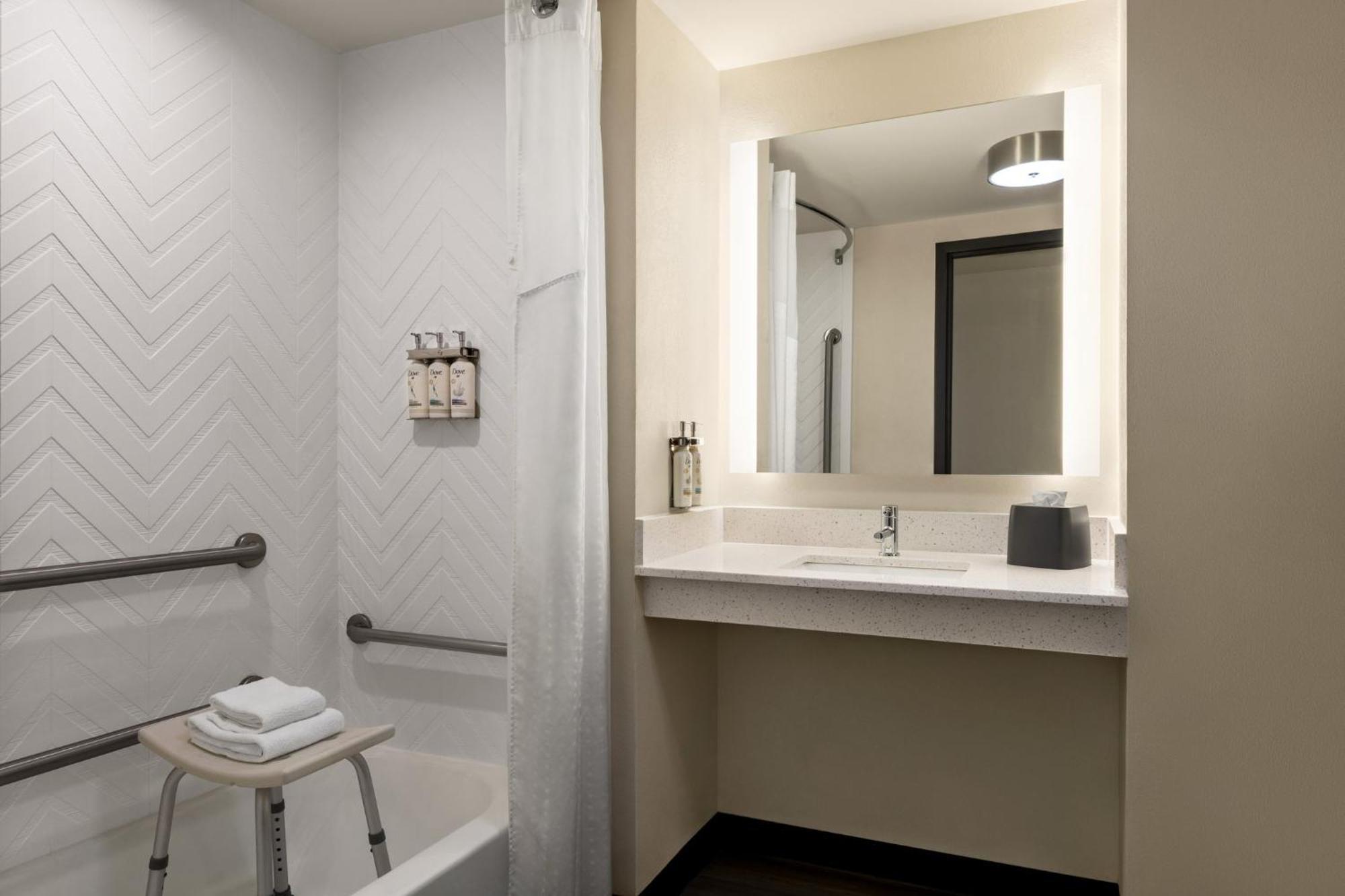 Holiday Inn Columbus-Hilliard By Ihg New Rome Εξωτερικό φωτογραφία
