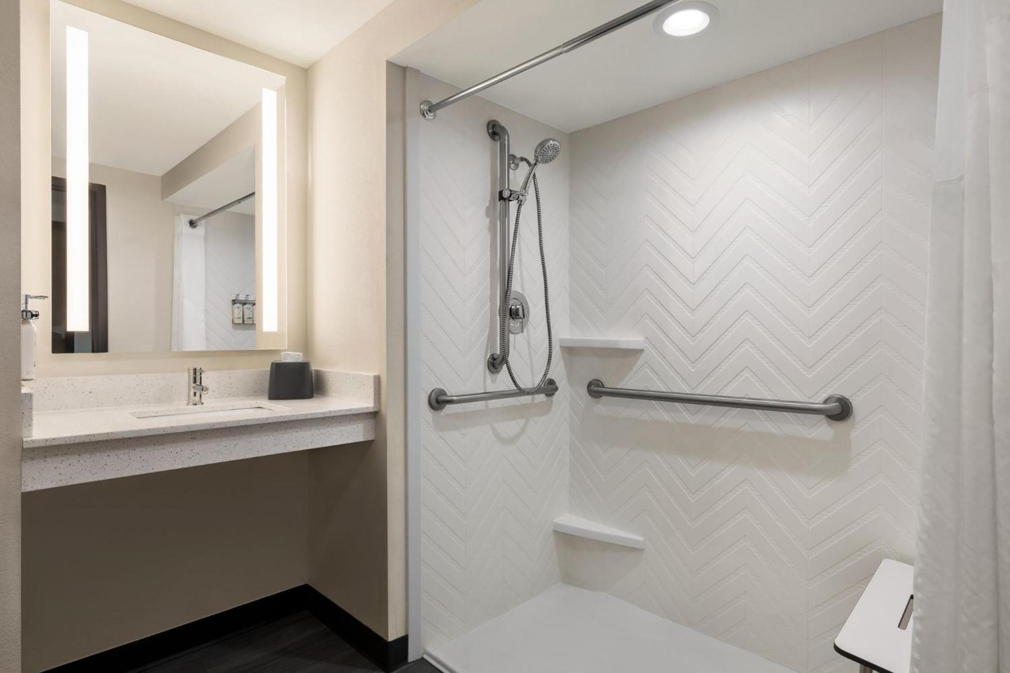 Holiday Inn Columbus-Hilliard By Ihg New Rome Εξωτερικό φωτογραφία